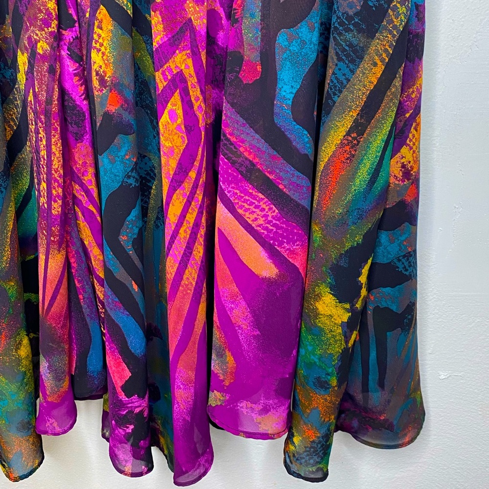 Stunning Colorful V-neck Dress w/ Pockets